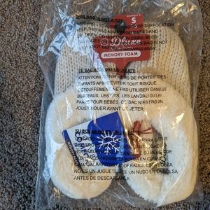 NWT Women's Small (Size 5-6) Dearfoams Memory Foam Slippers
